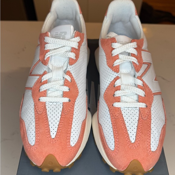 New Balance 327 Primary Pack Sneakers in Paradise Pink - Picture 4 of 10